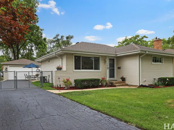 108 S Hickory St, Palatine, IL 60067