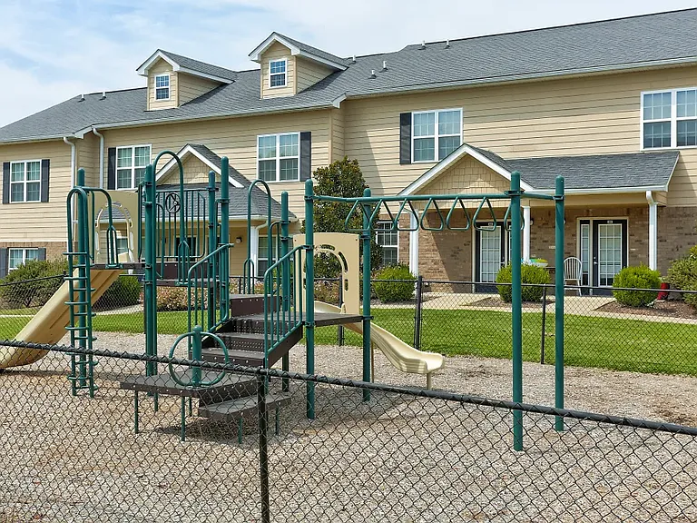 Hickory Ridge Apartments — Photo 1