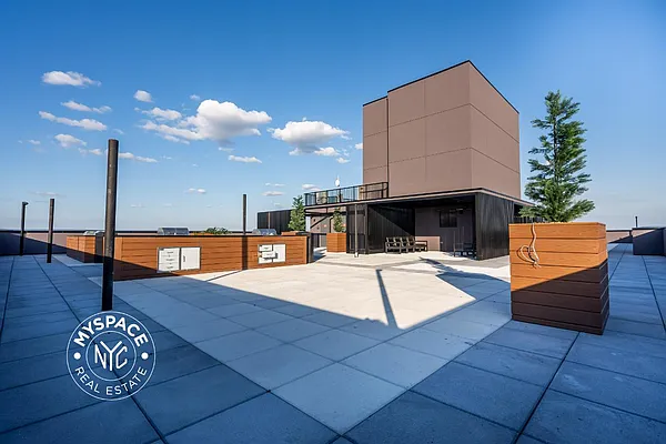 Rented by Carroll Development Leasing LLC | media 20