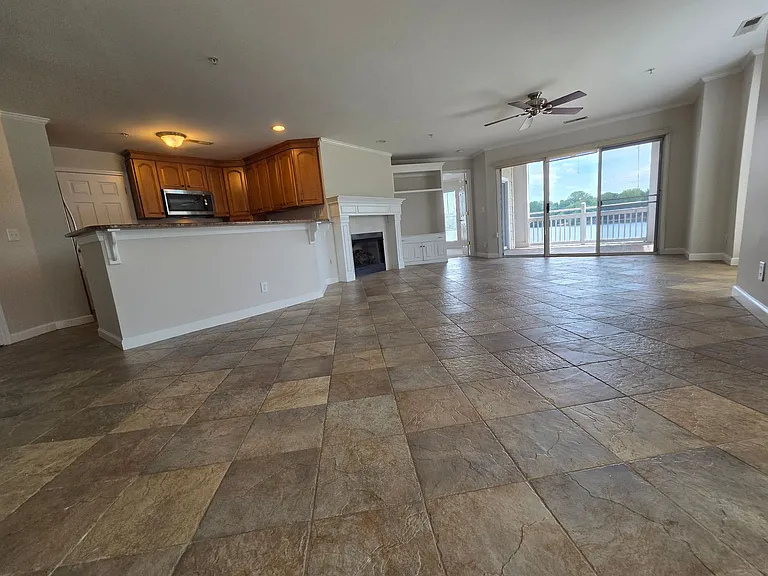 940 Jetton St #17 — Photo 3