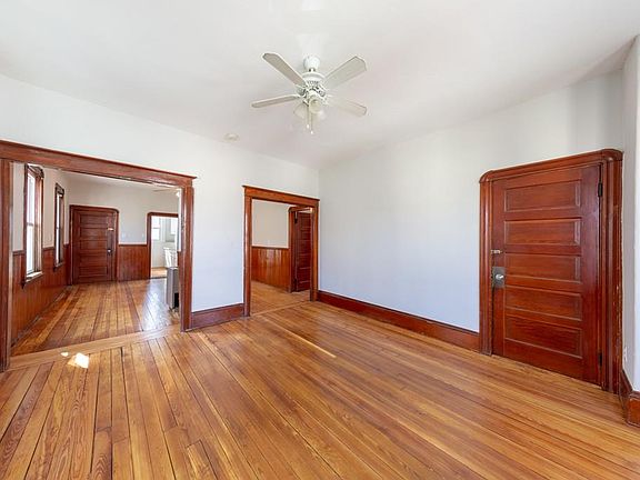 4th image of 188 Hathaway St