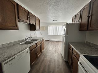 2605 S 17th St APT 5, Grand Forks, ND 58201