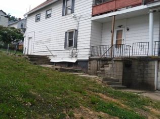 911 Crest Ave APT 1, Charleroi, PA