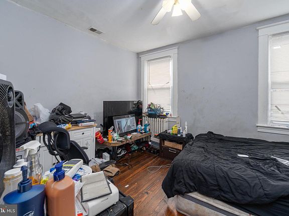 5th image of 3215 Phelps Ln