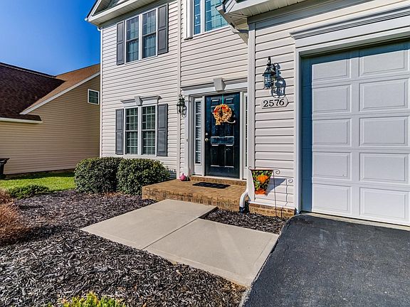 3rd image of 2576 Russlen Dr