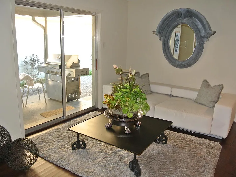 Living area 2