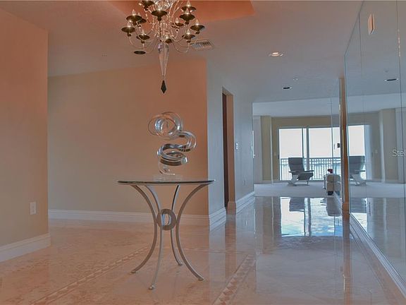 3rd image of 3507 Bayshore Blvd Unit 1402