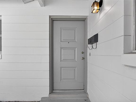 4th image of 613 Marshall St