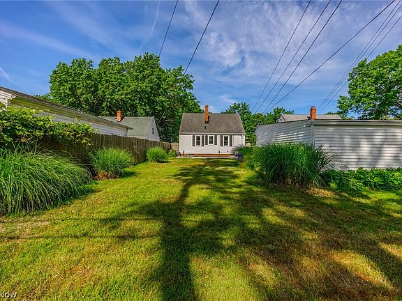 5th image of 6937 Greenleaf Ave