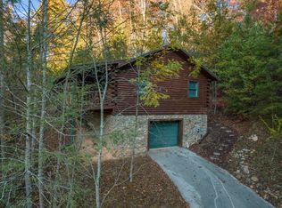 338 Cherokee Cir, Erwin, TN 37650