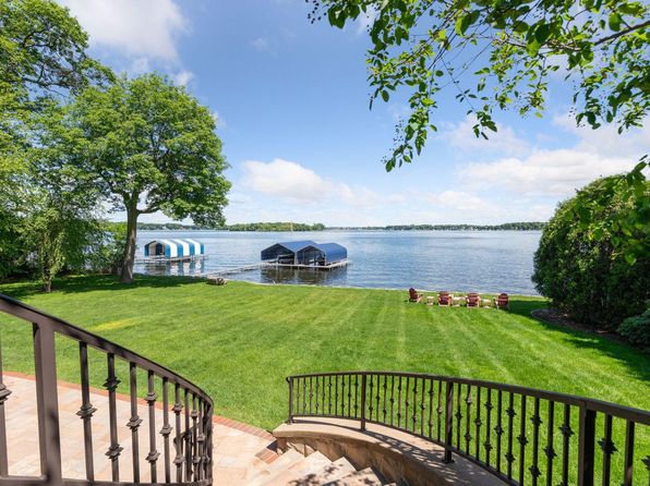 27060 Edgewood Rd, Shorewood, MN 55331
