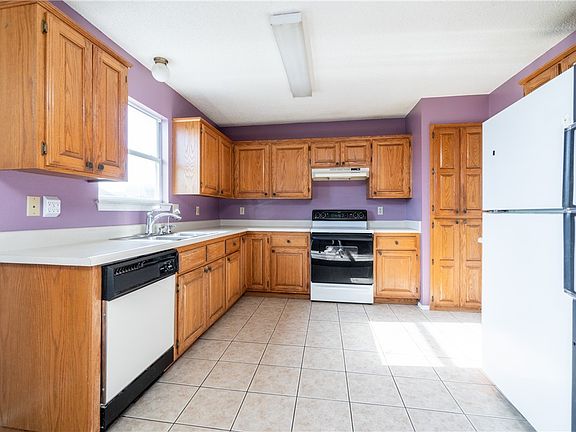 2nd image of 2317 S 17th St