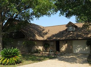 63 Candlestick Dr, Trinity, TX 75862