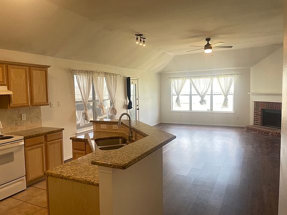 4th image of 100 Hopewell Dr