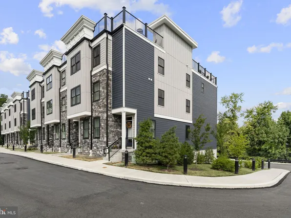 2013 Hyview Ter, Fort Washington, PA 19034