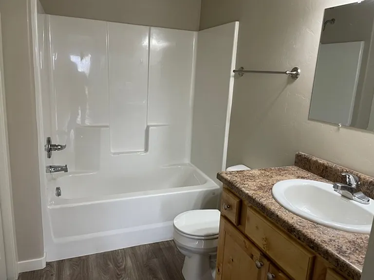 1540 Aryn Ln — Photo 2