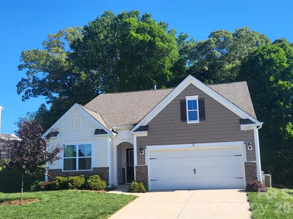 3938 Village Blvd, Conover, NC 28613