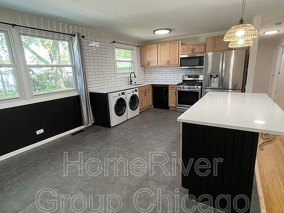 2nd image of 5230 Park Ln