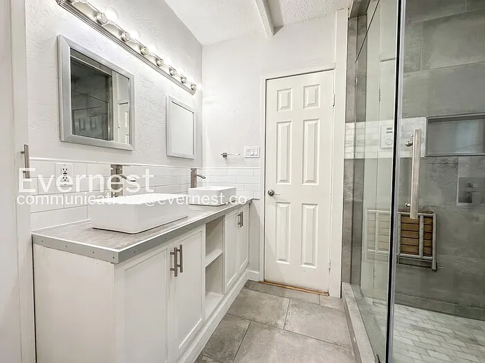 2375 S Lincoln St — Photo 6