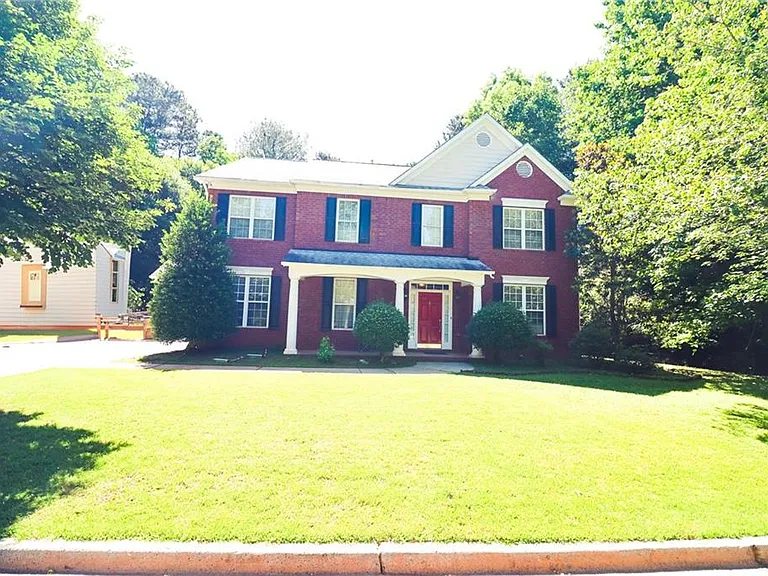 2680 Hampton Park Dr — Photo 1