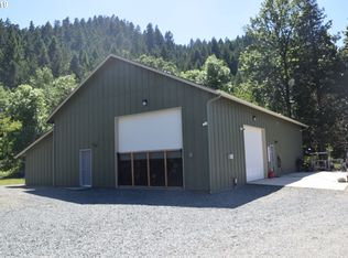 581 Placer Rd, Wolf Creek, OR 97497