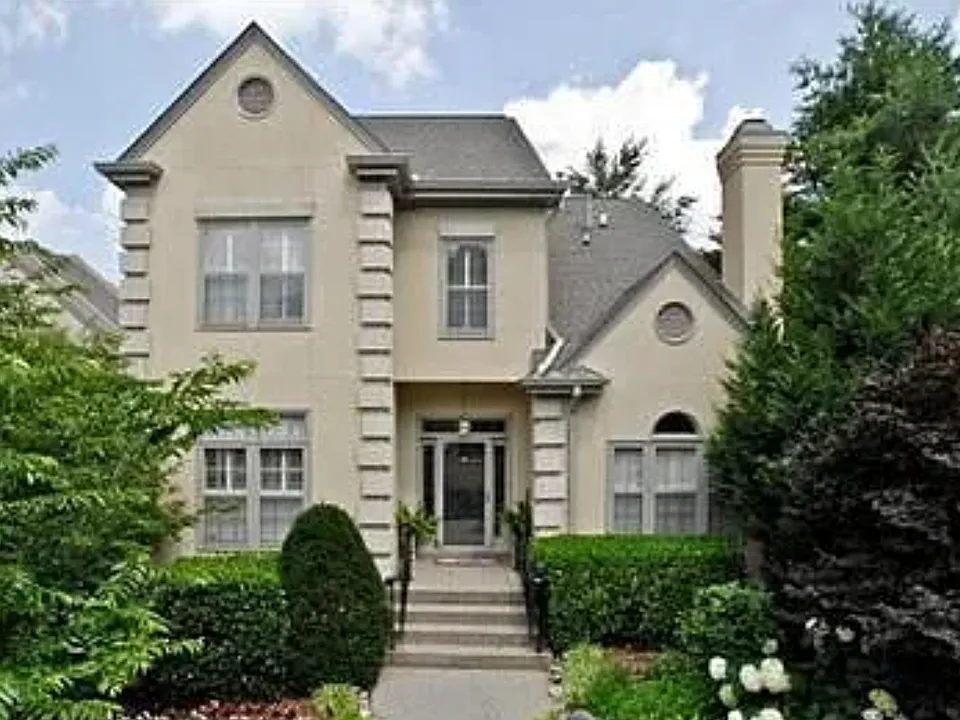 108 Brighton Close