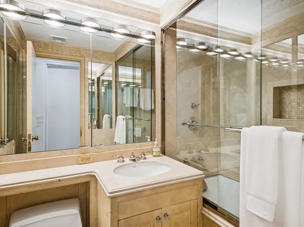 45 Sutton Place South image 10 of 14