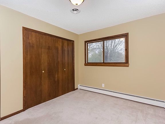 3rd image of 7424 Xerxes Ave N