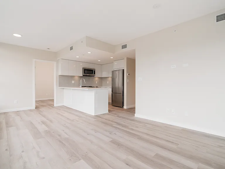 1182 Westwood St — Photo 136