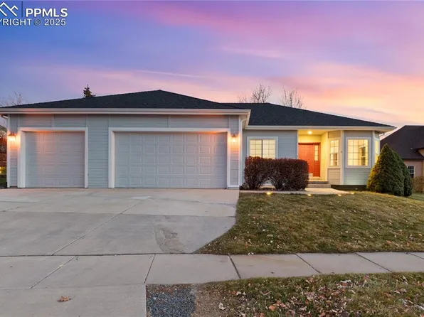 9825 Pleasanton Dr, Colorado Springs, CO 80920