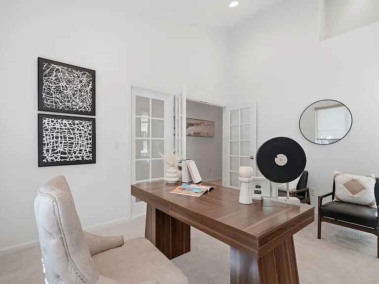 1439 Shore Dr — Photo 4