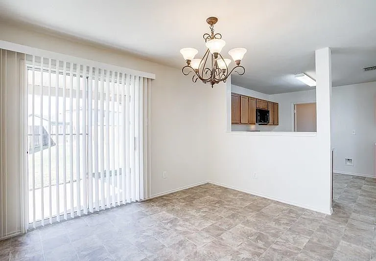 10540 Flagstaff Run — Photo 8