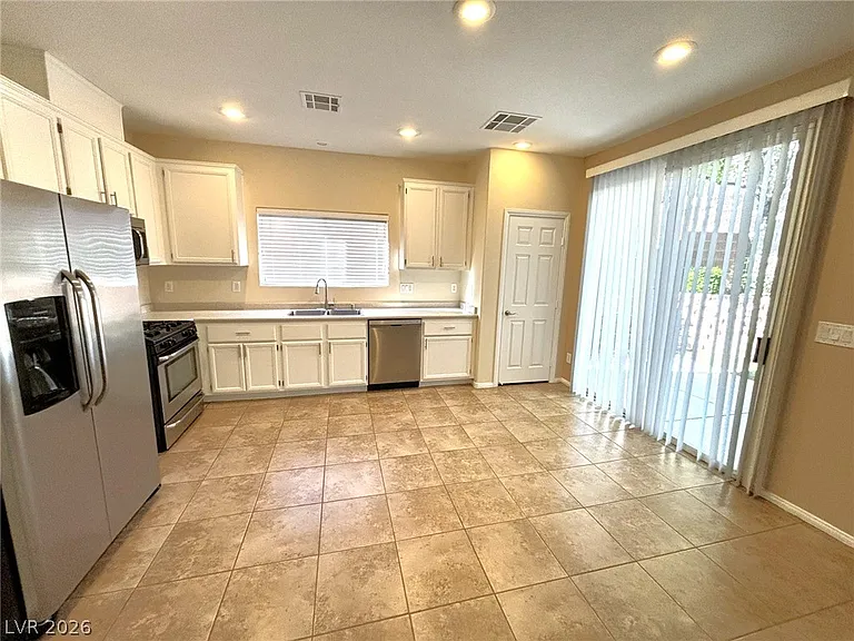 761 Anacapri St — Photo 12