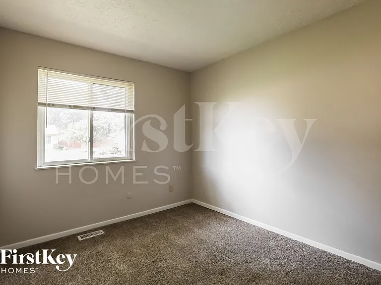 5607 Northport Dr — Photo 16