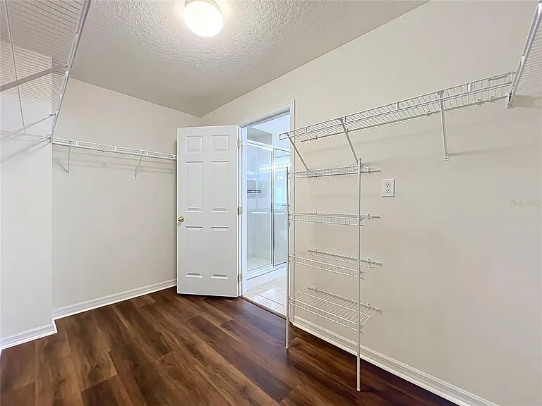 1045 Willow Branch Dr — Photo 44