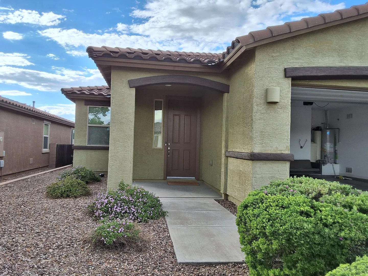 Discover exceptional living at The Preserve at Dove Mountain- 2Bdrm+ DEN, 2 Bath — Photo 3
