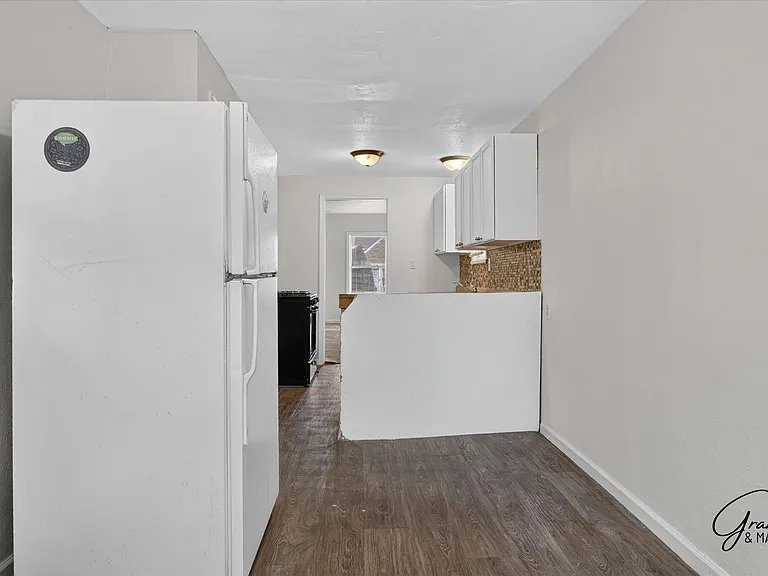 14800 Tacoma St — Photo 11