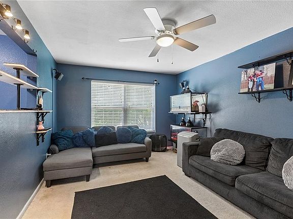 4th image of 18317 E 24 Highway Cir