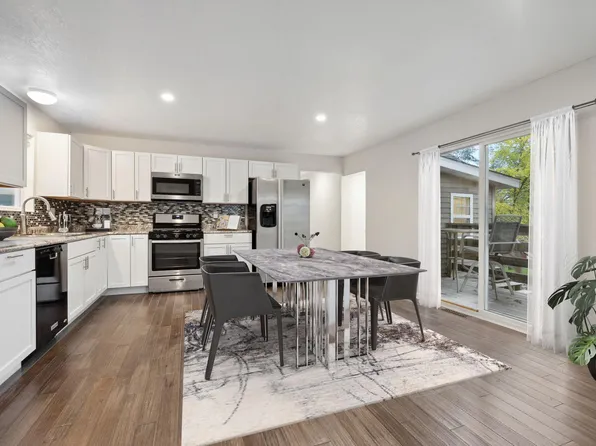 406 Faversham, Willernie, MN 55090