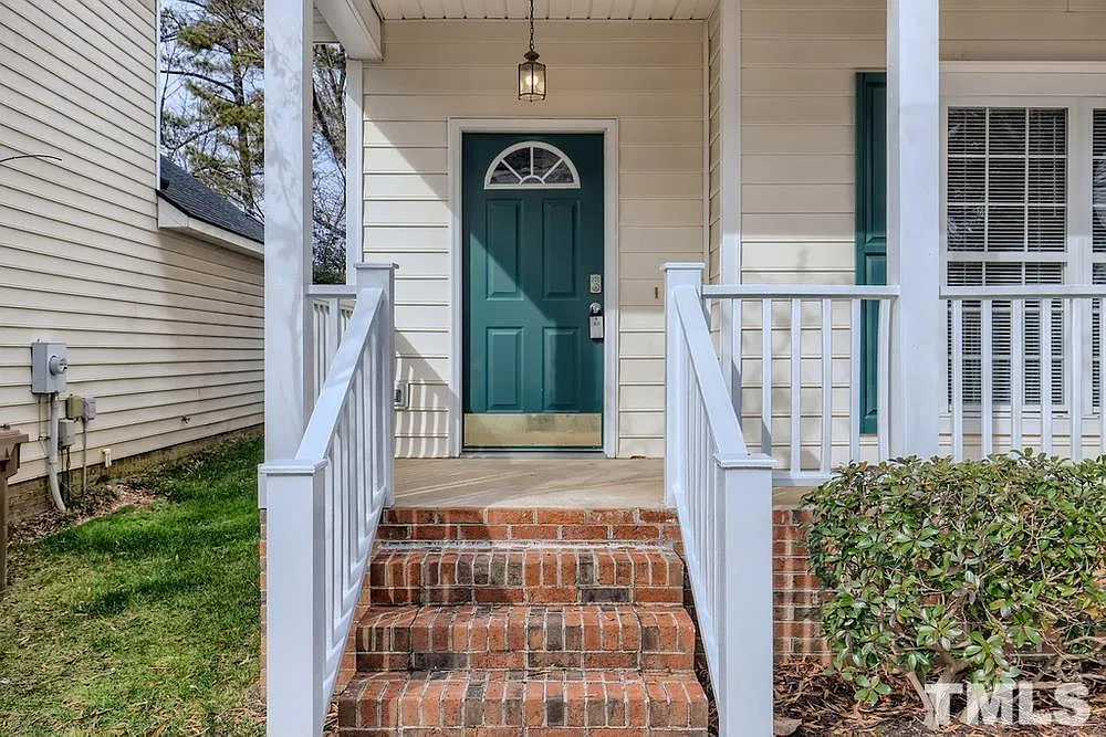 3 bed, 2.5 bath, $1,950 — Photo 4