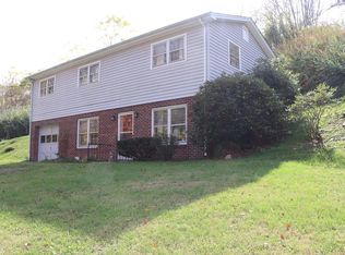 210 Campbell Ave, Marion, VA 24354