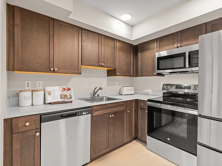 The Residences at Stone Creek — Photo 33