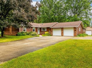 37696 Sugar Ridge Rd, North Ridgeville, OH 44039
