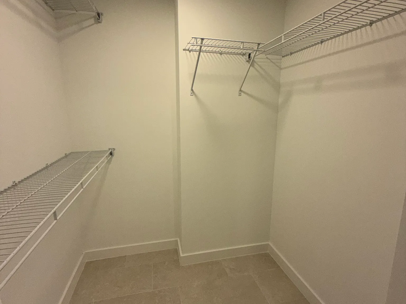 2 bed, 1000 sqft, $2,695 — Photo 4