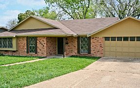 1st image of 2609 Mount Carmel Dr