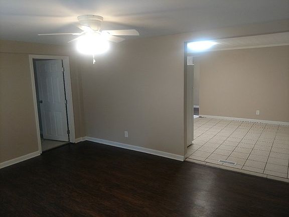 5th image of 613 E St