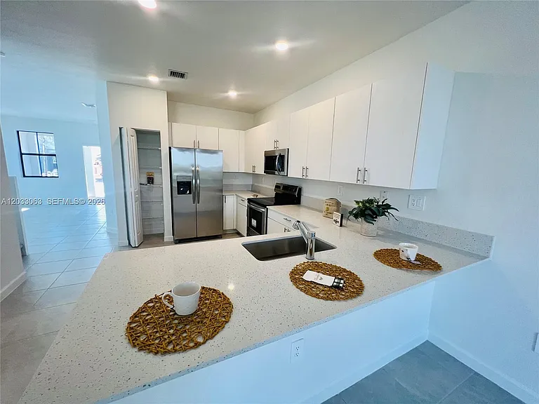 11925 SW 247th Ter #11925 — Photo 4