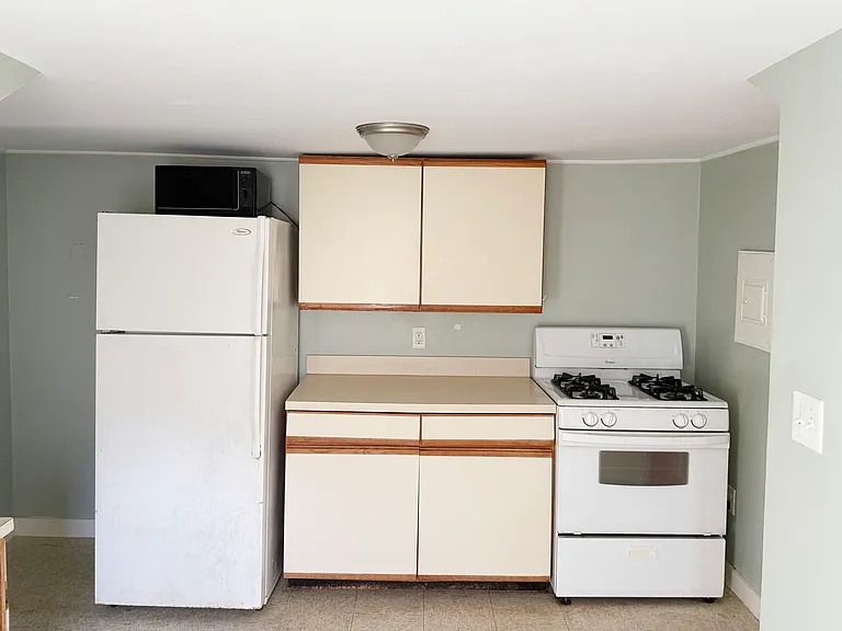23 1/2 Central St #3 — Photo 6