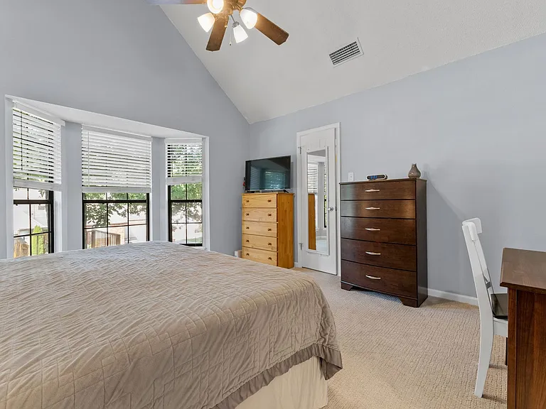 3812 Lakewood Valley Dr — Photo 13