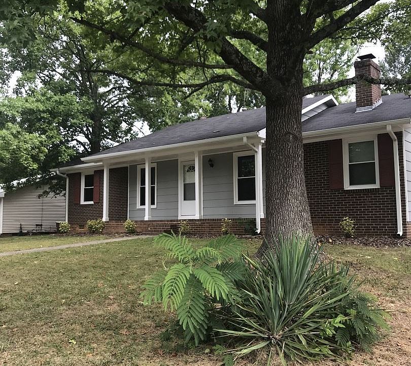 1st image of 2400 Phoenix Dr